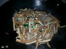 豆乾炒洋蔥