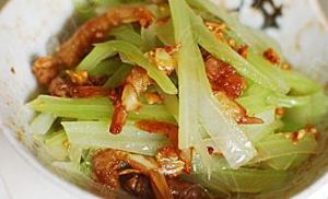 涼拌金鉤西芹