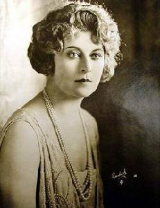 格特魯德·阿斯特