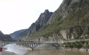 崗拖金沙江大橋 崗拖金沙江大橋