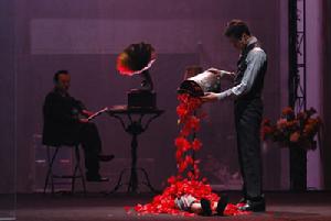 《紅玫瑰與白玫瑰》話劇