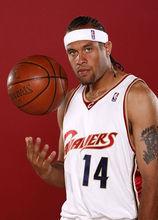 伊拉&middot;紐貝爾