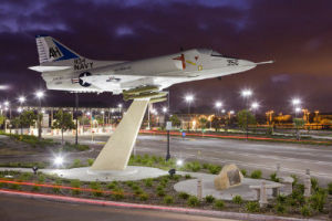 北島海軍基地正門