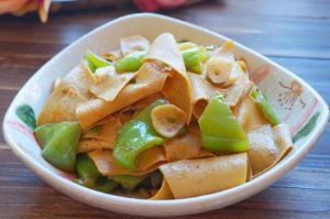 尖椒豆皮 尖椒豆皮