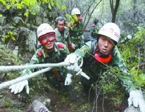 搜救過程險阻重重