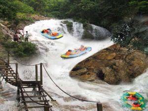 金龍峽漂流 金龍峽漂流