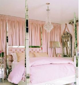 希爾頓毀容臥室 希爾頓毀容臥室