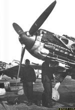 地勤人員在檢修Bf109E-3型戰鬥機
