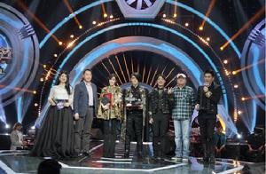 《一唱成名》首屆冠亞季軍合影