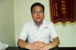 成都得樂白癜風醫院主治醫師鄭洪濤