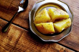 微波烤土豆 微波烤土豆