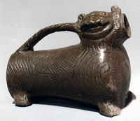 《東漢釉陶虎子》 《東漢釉陶虎子》