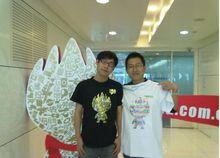 網友身著微博神T合影