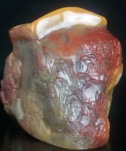 崢嶸深鎖萬八載，無言道盡世間情