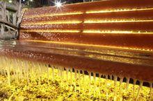 校園綠化工用澆水打造“藝術冰雕”