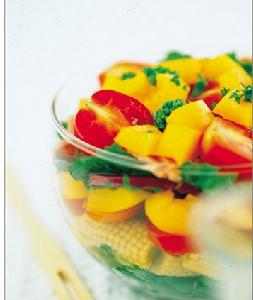 早餐 當季新鮮果汁或水果