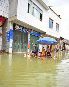 廣西忻城縣北更鄉遭遇降雨襲擊11