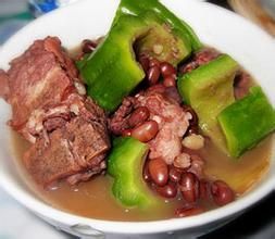 紅豆苦瓜排骨湯