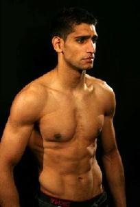 艾密爾·汗 艾密爾·汗