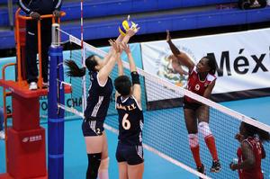 中肯之戰 張曉雅和楊婕雙人攔網