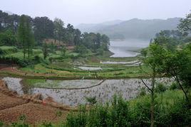 信陽新縣香山湖景區 信陽新縣香山湖景區