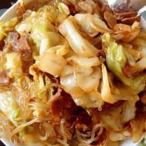 捲心菜炒粉條 捲心菜炒粉條
