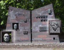 小林多喜二文學紀念碑