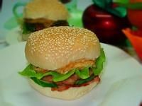 黑胡椒培根漢堡 黑胡椒培根漢堡