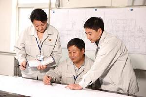 劉九江(中)工作剪影