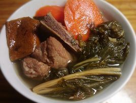 白菜豬骨湯 白菜豬骨湯