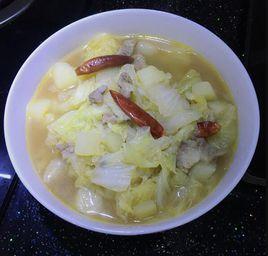 土豆燉白菜 土豆燉白菜