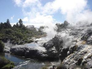 紐西蘭羅托魯阿火山溫泉