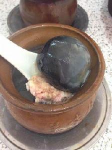 皮蛋肉餅湯