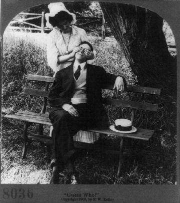 維多利亞時代的男女關係: 情侶約會被老頭偷窺!