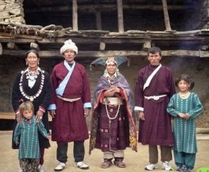 喜馬拉雅山下的一妻多夫制(或“兄弟共妻型”)家庭