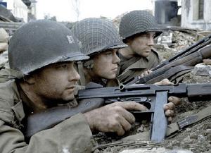 （圖）電影《拯救大兵瑞恩》中米勒上尉使用的就是湯姆遜M1A1衝鋒鎗