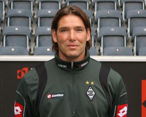 烏韋·坎普斯 烏韋·坎普斯