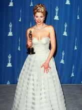 米拉&middot;索維諾出席1996年奧斯卡金像獎