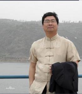 張振偉[畫家（筆名易仆）]