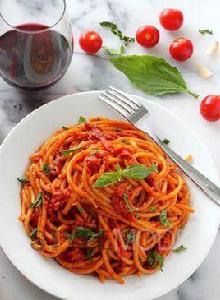 羅勒番茄意大利麵 羅勒番茄意大利麵