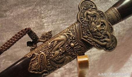 乾隆詛咒？“殺人惡魔”戴笠竟然是死於九龍寶劍