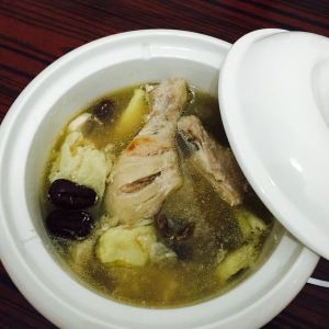 榴槤殼煲雞 榴槤殼煲雞