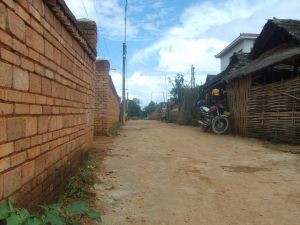 曼滾上寨村 曼滾上寨村