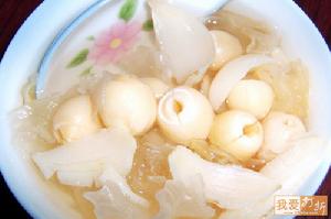 蓮子百合銀耳湯