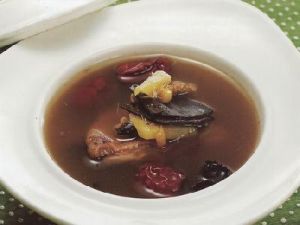 核桃杜仲首烏羊肉湯 核桃杜仲首烏羊肉湯