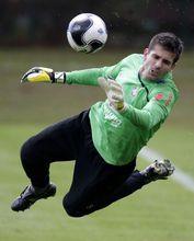 維克托&middot;萊昂德羅&middot;巴吉