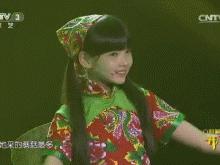 王巧演唱《采蘑菇的小姑娘》