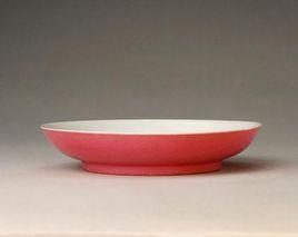 清雍正胭脂紅釉盤 清雍正胭脂紅釉盤