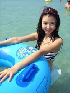 董緒[“快樂女生”成都唱區選手]