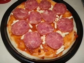 青蒜香腸披薩 青蒜香腸披薩